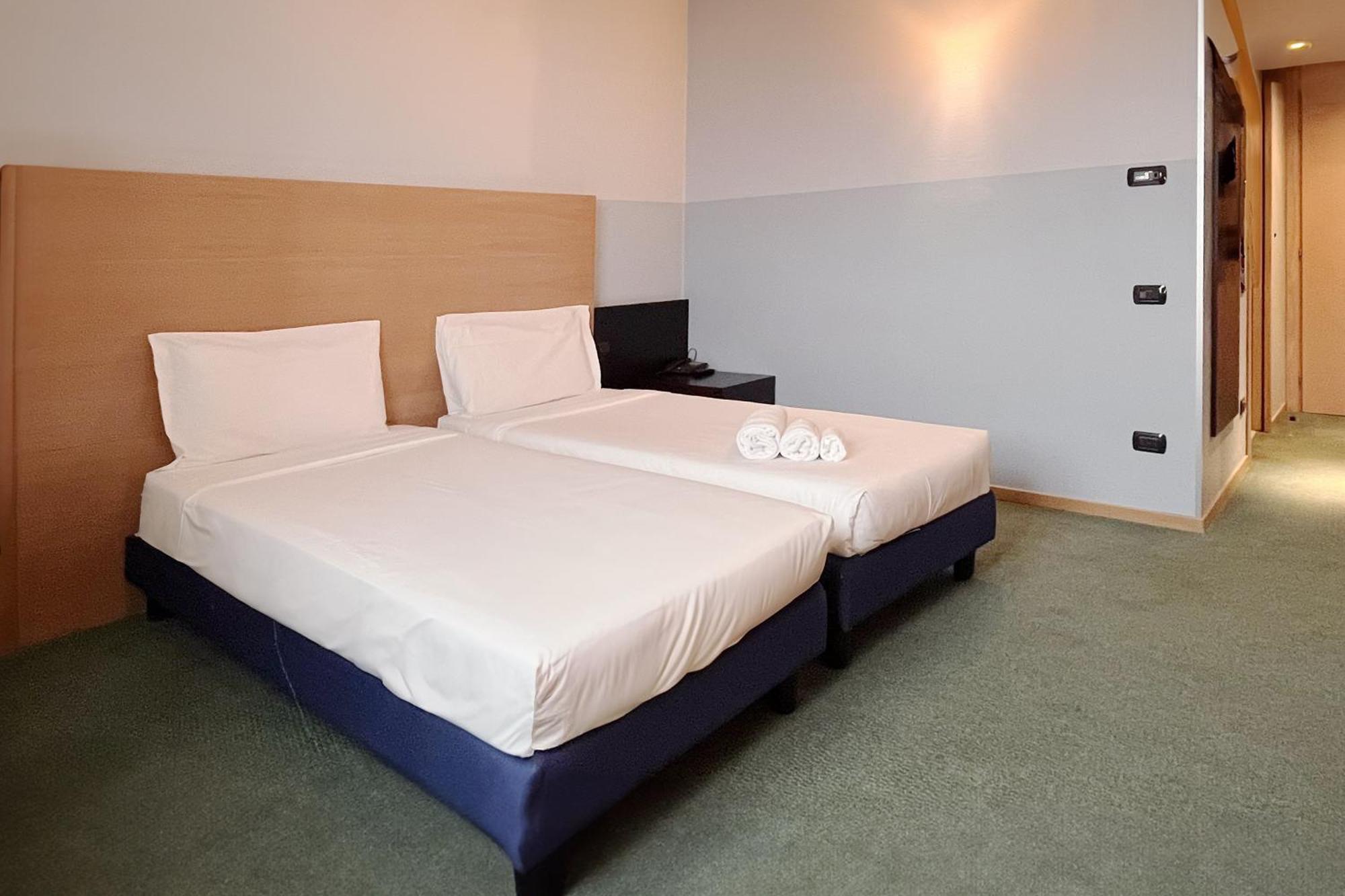 B&B Hotel Milano Cologno Studios كولونيو مونزيسِّ المظهر الخارجي الصورة