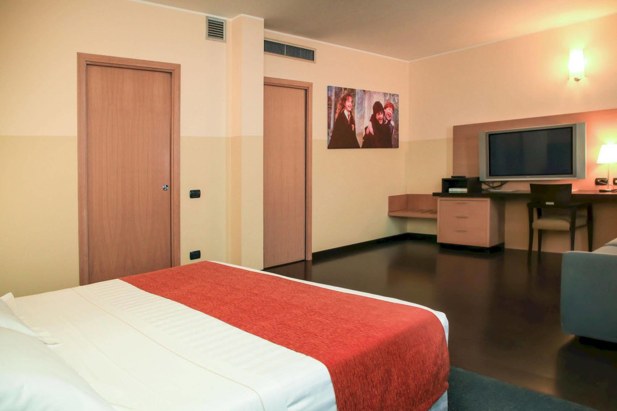 B&B Hotel Milano Cologno Studios كولونيو مونزيسِّ المظهر الخارجي الصورة